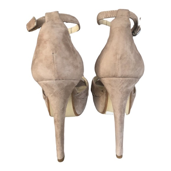 Gorgeous Osvaldo Rossi Nude Suede Flower Detail Ankle Strap Heels - Picture 5 of 5